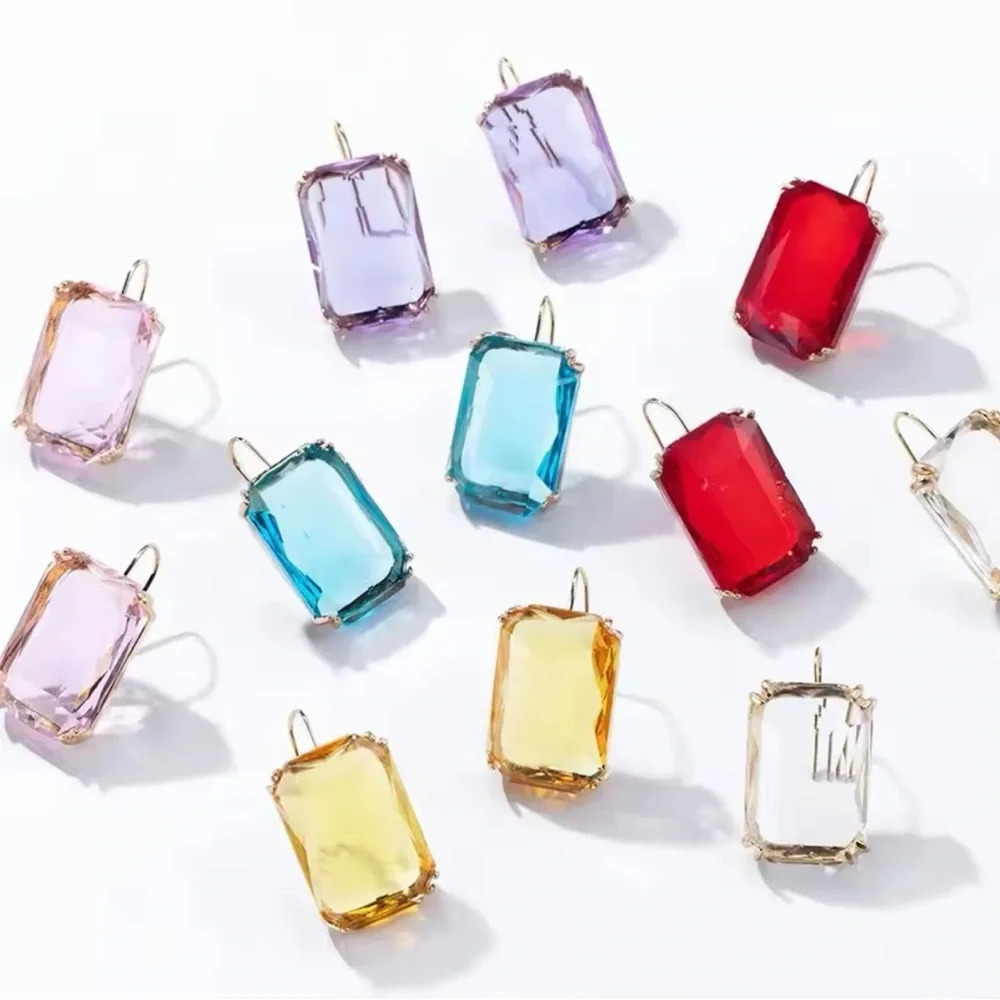 Vintage Champagne Gold Earrings - Picture 8 of 10